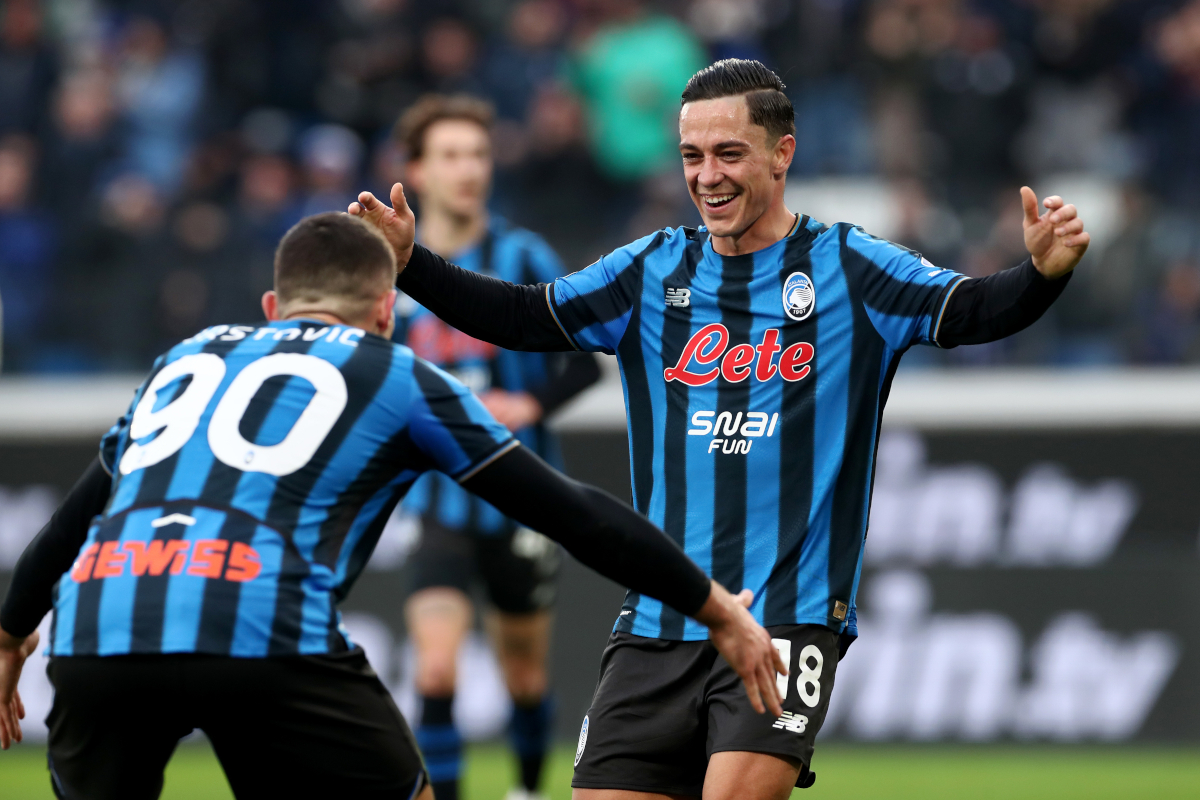 BERGAMO, ITALY - JANUARY 25: Giacomo Raspdori of Atalanta celebrates scoring his team's third goal with teammate Nikola Krstovic of Atalanta during the Serie A match between Atalanta BC and Parma Calcio 1913 at Gewiss Stadium on January 25, 2026 in Bergamo, Italy. (Photo by Marco Luzzani/Getty Images)